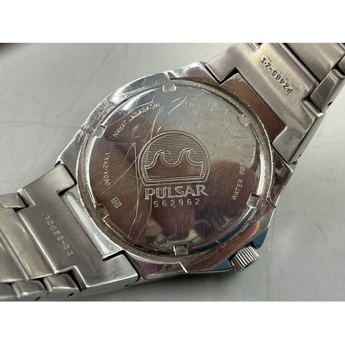 97 - Pulsnar Mens Stainless Steel Strap Watch (Working) (Scratches on Watch)