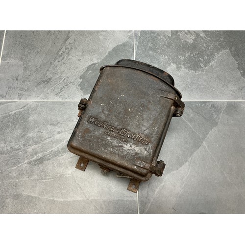Lot 390       