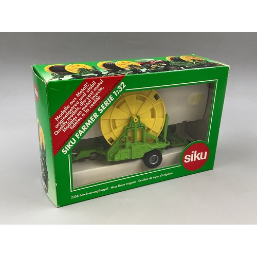 Siku 2258 Scale Die-Cast model Hose Drum Irrigator with Box