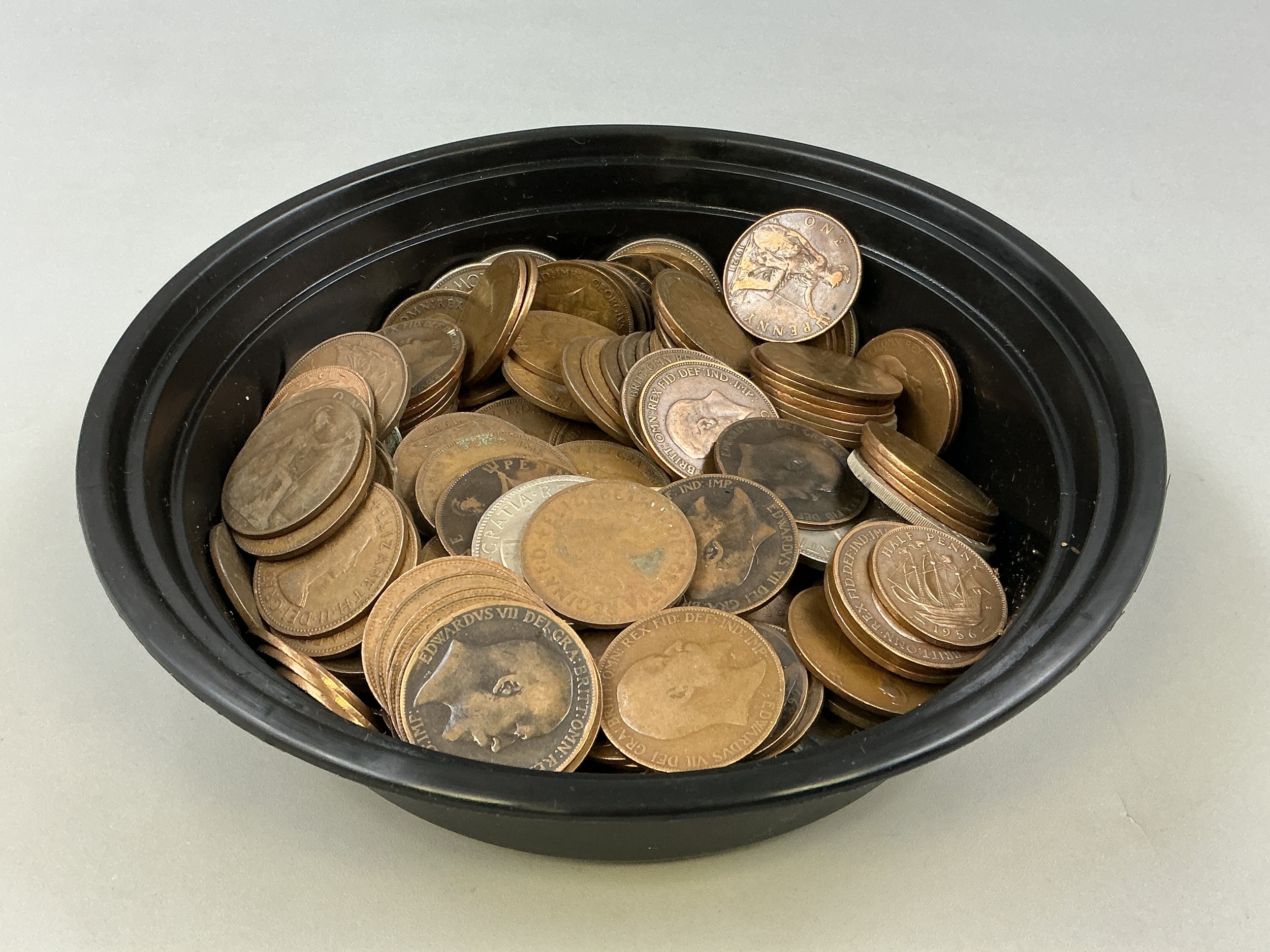 Large Selection of British Coinage includes Pennies, Half Pennies and ...