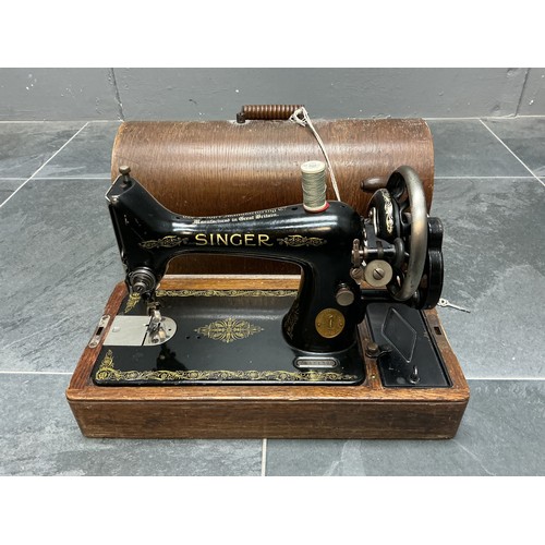 Vintage Singer Model 99 Hand-Crank Sewing Machine Set in Case with Key.