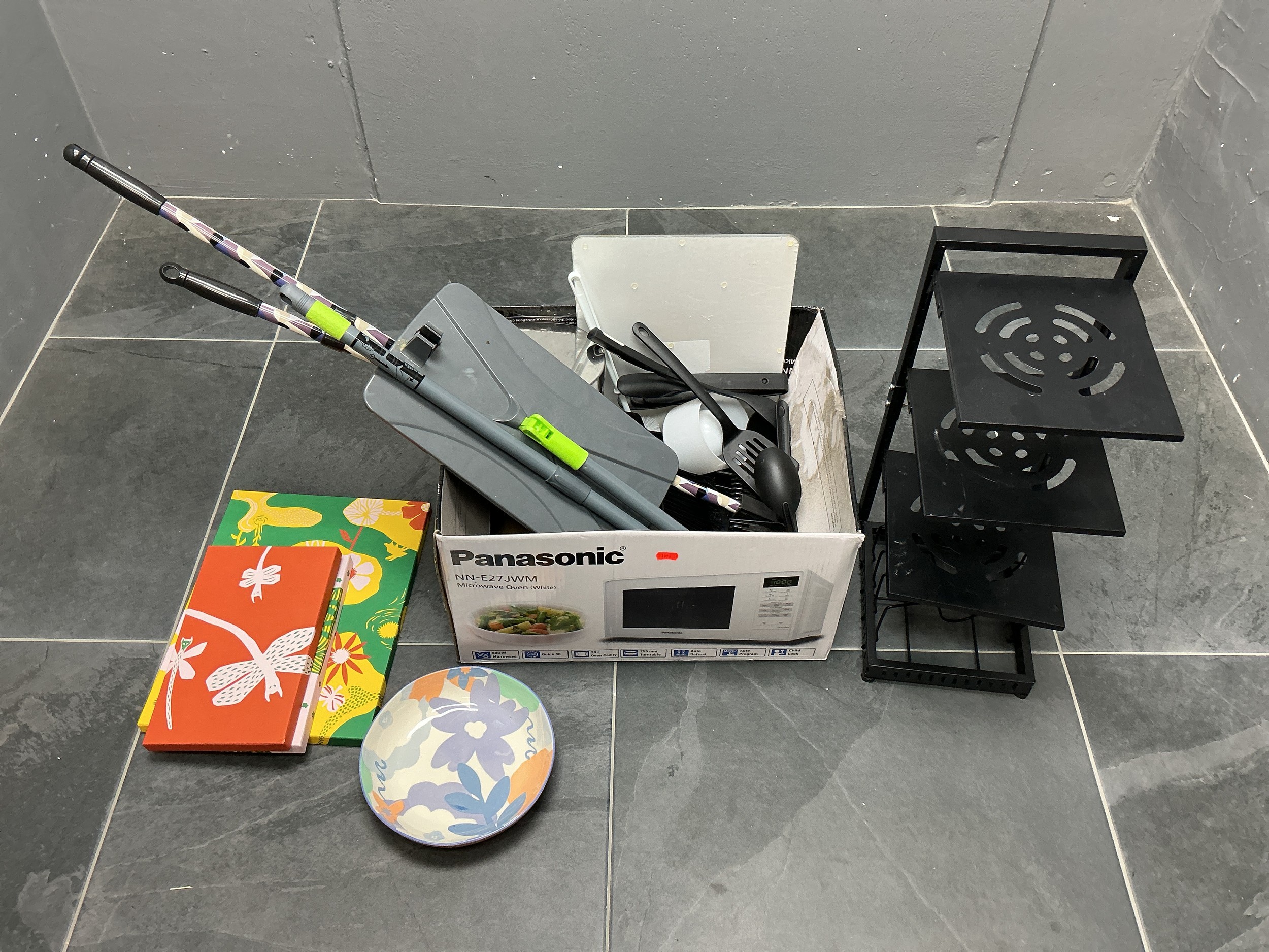 A Selection of Houseware - Includes Laminate Floor Mop, Dustpan and ...