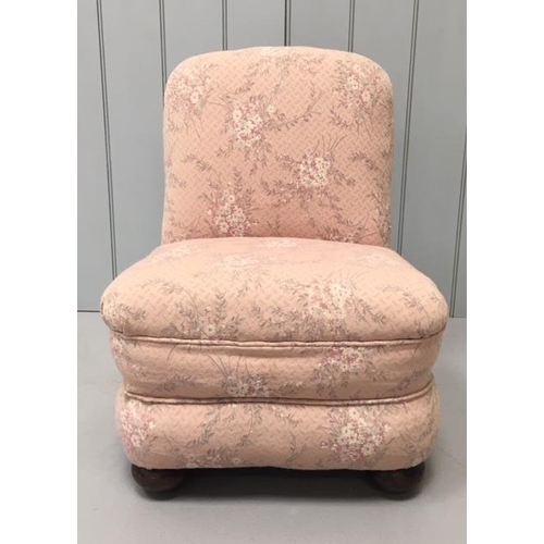 167 - A vintage, pink, floral bedroom chair.
Dimensions(cm) H 66 W54 D52