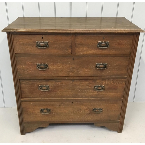 108 - A good quality 2 over 3 oak Chest of Drawers.
Dimensions(cm) H104 W103 D46