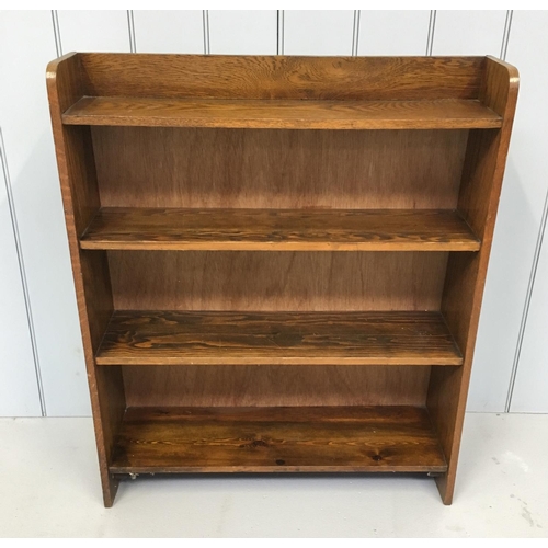 115 - A 3-shelf open & tapering Oak Bookcase.
Dimensions(cm) H92 W76 D17