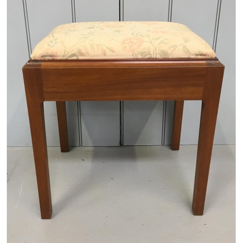 112 - An attractive, floral upholstered, Dressing Table Stool.
Dimensions(cm) H47 W44 D34