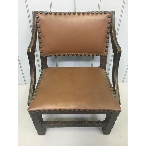 135 - A wonderful child's Leather armchair.
Dimensions(cm) H62 (32 to seat) W51 D47