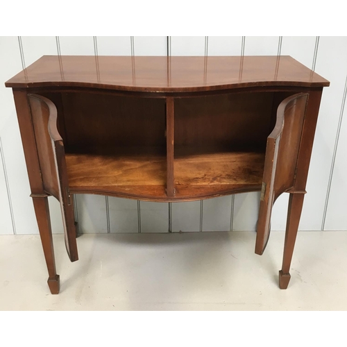 148 - A small 2-door veneered sideboard.
No internal shelving.
Dimensions(cm) H86 W100 D51