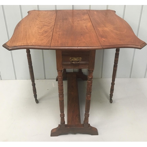 205 - A pretty antique Oak, gateleg Pembroke Table.
Single brass handled drawer.
Dimensions(cm) H72 W73 D7... 