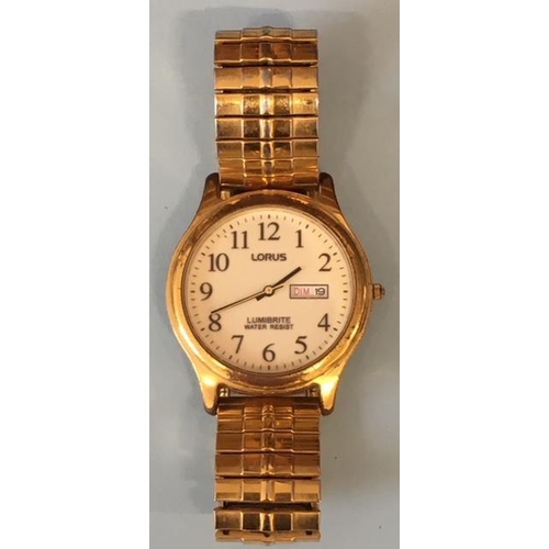 359 - A battery powered Lorus gold plated Luminate watch. Expandable bracelet, cream dial.