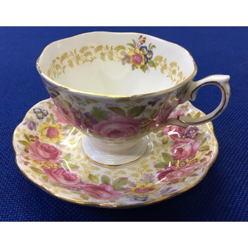 390 - A mixed lot of quality chinaware. Includes 2 Royal Worcester teacups & saucers, 2 Alfred meakin plat... 