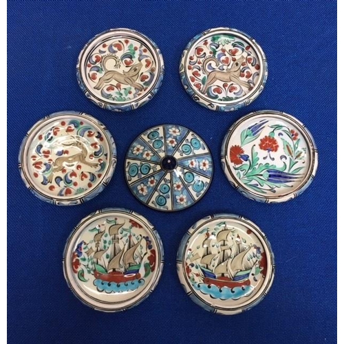 407 - An attractive set of Greek Ikapoe Pin Dishes, together with a single matching lid.