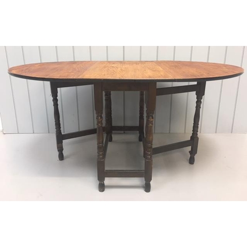 186 - Light oak top above dark oak legs.
Dimensions(cm) Closed H74 W87 D52
Open H74 W150 D87