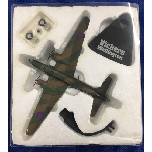 95 - A boxed Atlas Vickers Wellington Bomber. Scale 1:144.