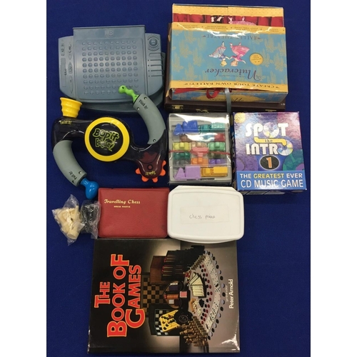 208 - A good selection of games including Bop-it Extreme 2, Spot The Intro, Chess, Rush Hour etc.