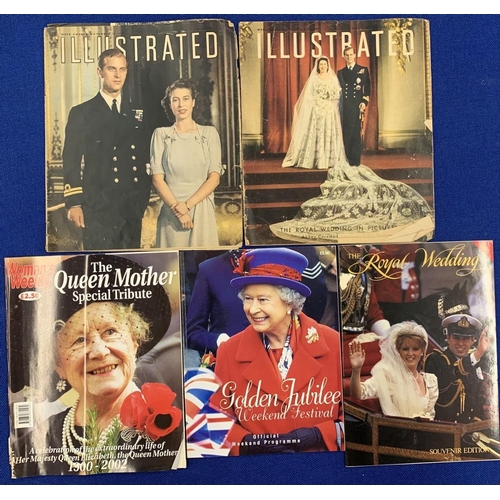 374 - A wide range of Royal memorabilia in the form of 32 books, newspapers and magazines.