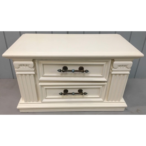 567 - A pair of white, columned Bedside Chests of Drawers. Each with 2 drawers.
Dimensions(cm) each H52 W9... 