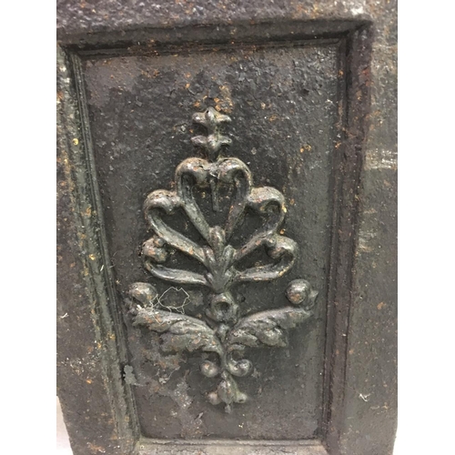 583 - An antique cast-iron Fire Grate.
Dimensions(cm) H 33 W63 D31