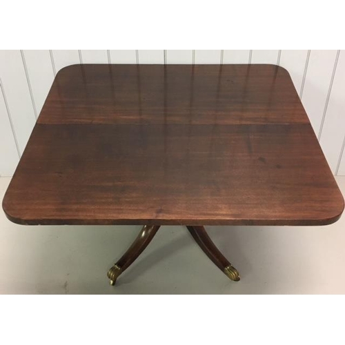 622 - A good antique Victorian mahogany tilt-top breakfast table. Mechanism works fine.
Dimensions(cm) H72... 