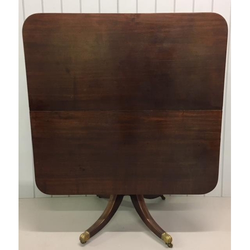 622 - A good antique Victorian mahogany tilt-top breakfast table. Mechanism works fine.
Dimensions(cm) H72... 