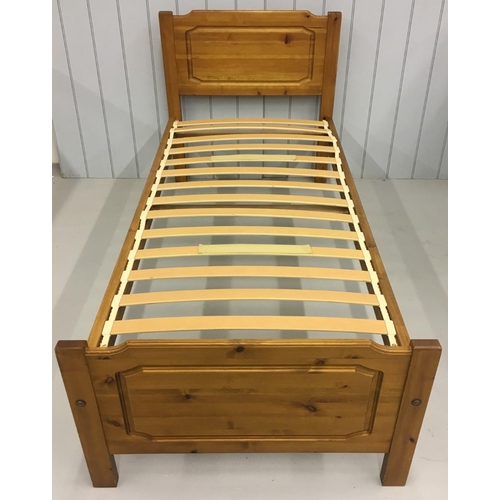 243 - A good quality Trundle bed by 