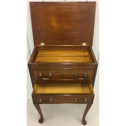 77 - A pretty sewing cabinet with hinged lid, one false drawer and one storage drawer.
Dimensions(cm) H67... 