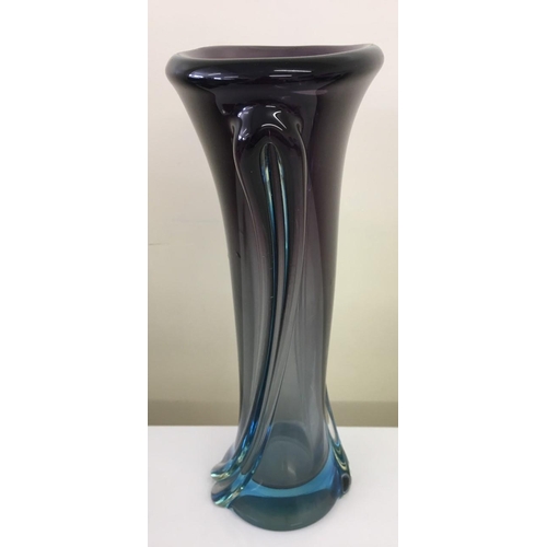 114 - A stunning Murano Twisted Glass Vase. Glass colour changes from purple to blue from top to bottom.
D... 