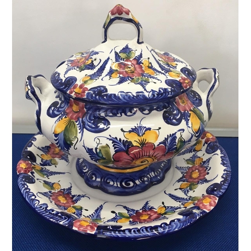 206 - A lovely hand painted Portuguese Soup Tureen, with matching lid & tray.
Dimensions(cm) H28 W34 D29