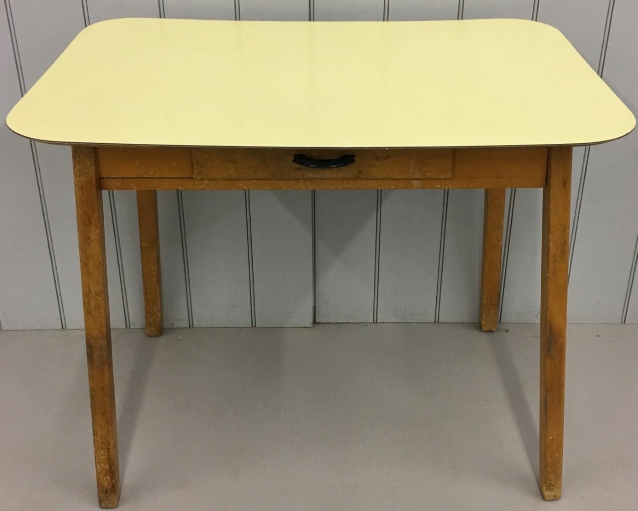 Retro deals formica table