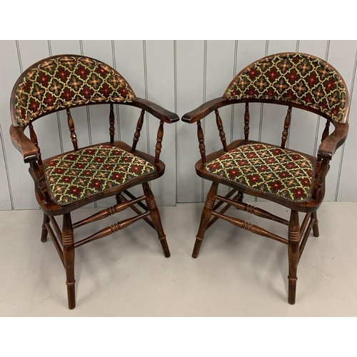 128 - A pair of matching upholstered, oak Captains chairs.
Dimensions(cm) H90 (46 to seat), W59, D47.