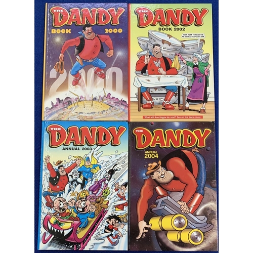 275 - A Selection of 11 comic annuals - Beano, Dandy, Whoopee, Whizzer & Chips from 1980's and 2000's