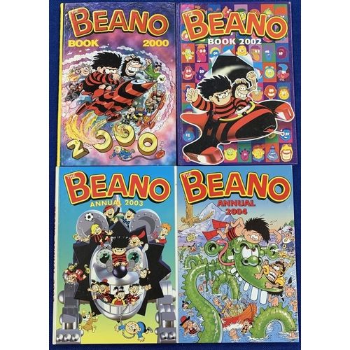 275 - A Selection of 11 comic annuals - Beano, Dandy, Whoopee, Whizzer & Chips from 1980's and 2000's