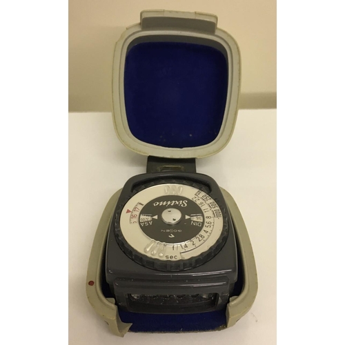 276 - A vintage, cased, Gossen Sixtino Light Meter. Untested.