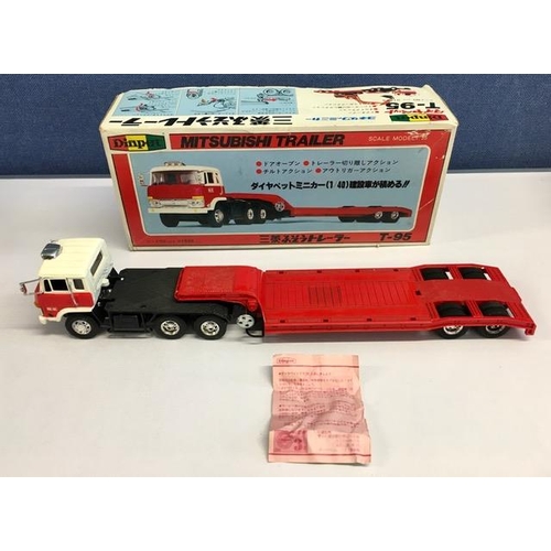 Yonezawa Diapet 012-01529 1:40 Scale Mitsubishi T-95 & Trailer.