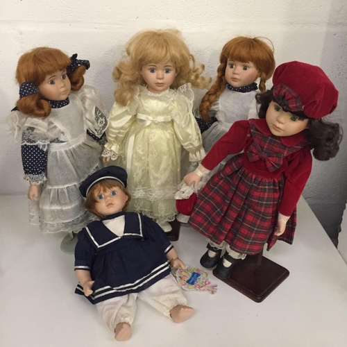 1828 - A collection of 5 unboxed Promenade Dolls, including Imogen(x2), Charlotte, Anne & Victoria