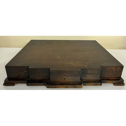 675 - A Victorian, oak, cutlery case. Key present.
Dimensions(cm) H11, W60, D36.