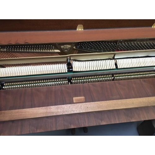 45 - A Reid-Sohn upright acoustic piano, from 1989. Model S108S. Serial no. HIB00476. Appears complete & ... 