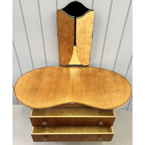 72 - A vintage, kidney-shaped dressing table, with two drawers and a tri-fold mirror.
Dimensions(cm) H130... 