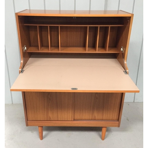 109 - A 1970's bureau, by Schreiber. Dimensions(cm) H113, W81, D32.