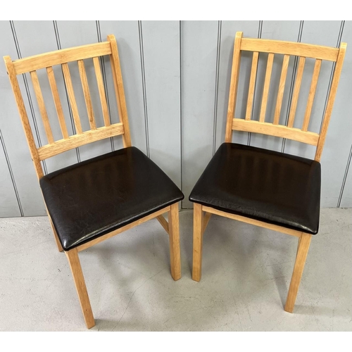 160 - A pair of contemporary dining chairs.
Dimensions(cm) H87 (45 to seat), W42, D44