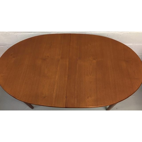 5 - A mid-century, Nathan teak extending dining table. Appears in an excellent condition, with no fading... 