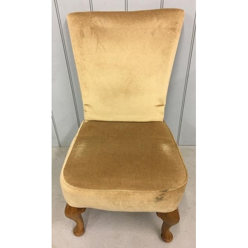 150A - A vintage, beige upholstered, bedroom chair. Dimensions(cm) H81(36 to seat), W49, D60.