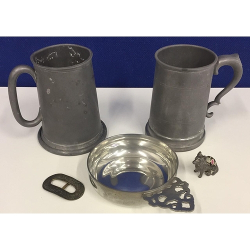 461 - A selection of vintage metalware. Includes two pewter tankards, Stieff pewter porringer, dog pin cus... 