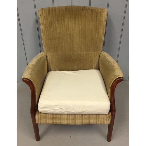 138 - An original Parker Knoll lounge chair, model PK748. Comes complete with a set of fitted cream colour... 