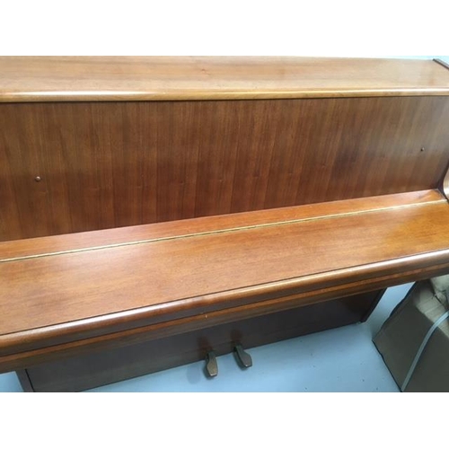 45 - A Reid-Sohn upright acoustic piano, from 1989. Model S108S. Serial no. HIB00476. Appears complete & ... 