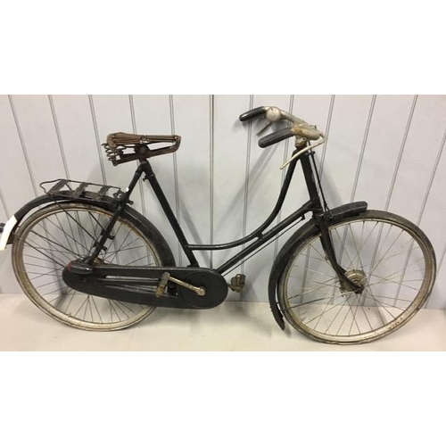 712 - A ladies bicycle, c.1930's, by Hercules Cycle & Motor Company, Birmingham.