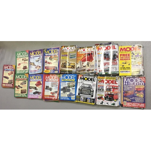 1784 - A collection of approximately 200 'Model Collector' magazines. Various editions from 1991 to 2007, t... 