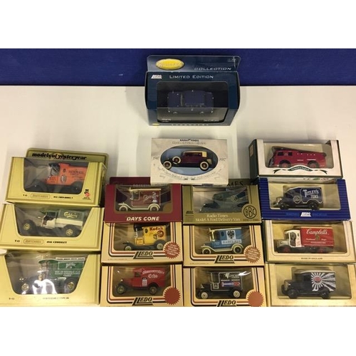 2321 - A mixed lot of fifteen Lledo, Lledo Vanguard & Yesteryear diecast.