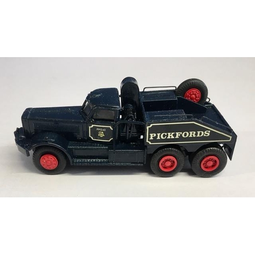 2356 - Very rare Sun Motor Company 128 1:48 Scale Diamond T Heavy Haulage Tractor - 'Pickfords'.