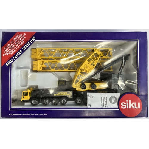 2431 - Siku 4310 1:55 Scale Latticed Mast Crane.